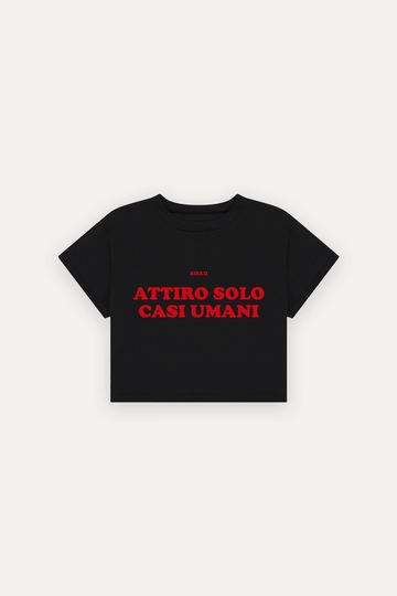 'Attiro solo casi umani' crop top