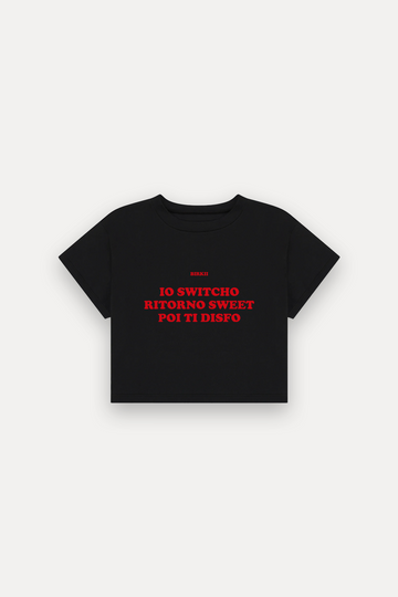 'Io switcho ritorno sweet poi ti disfo' crop top